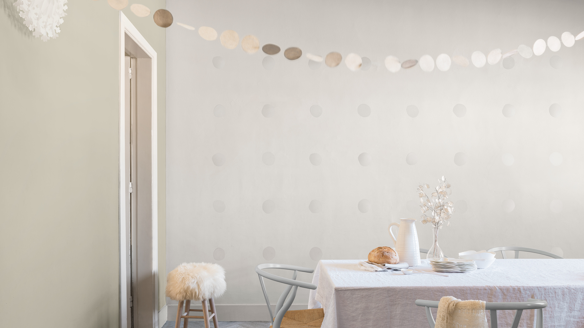 Light natural room Try mixing gloss with matte finishes to give texture to two-tone walls.