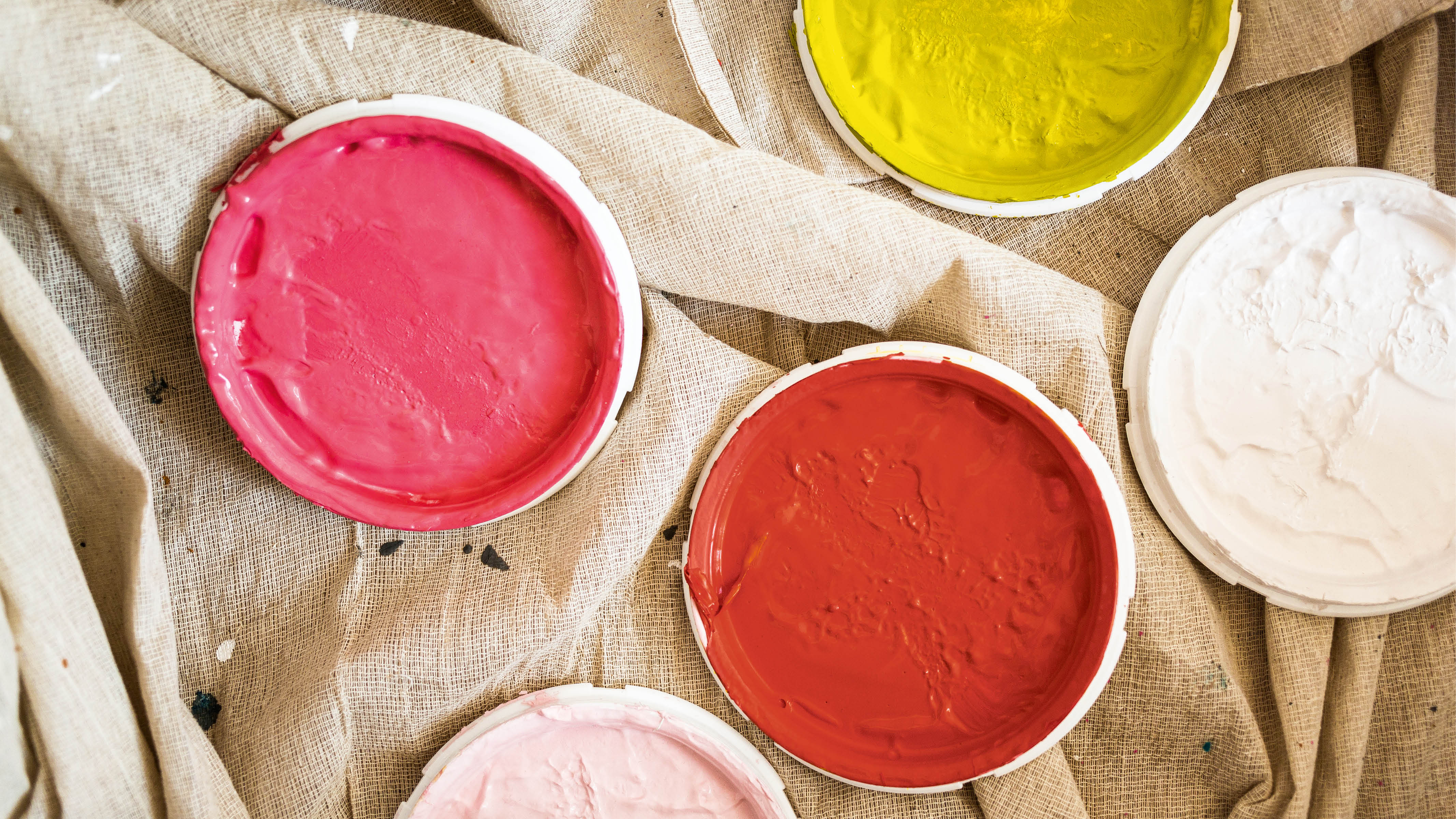Contrasting paint colour The key to success is to create balance in the nursery by combining muted hues with colourful brights.
