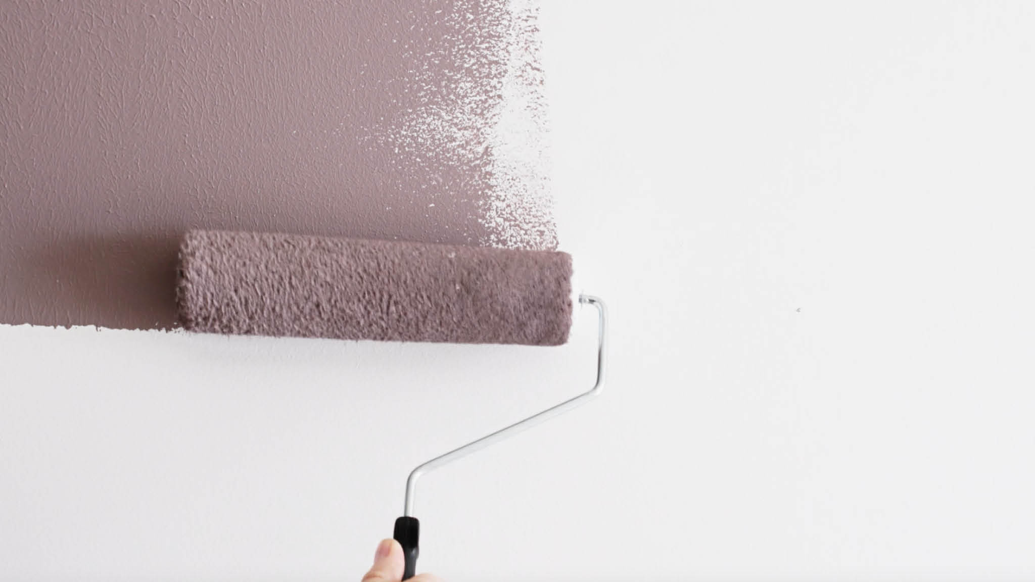 Paint your lighter colour first Apply your lighter colour to the wall first